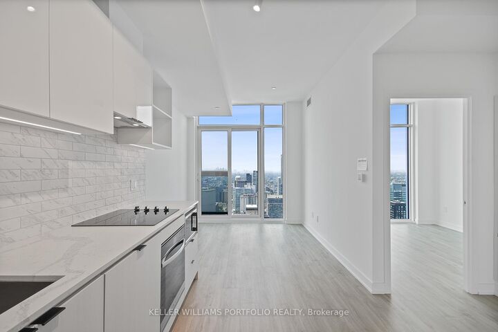 Property Photo:  252 Church Street Ph16  ON M5B 0E6 