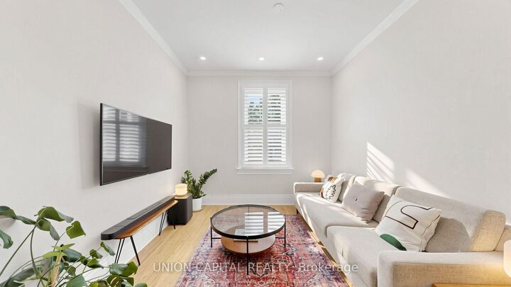 Property Photo:  944 Dundas Street E  ON M4M 1R3 
