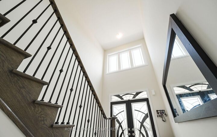 Property Photo: 56 Lilac Circle ON N3W 0H6