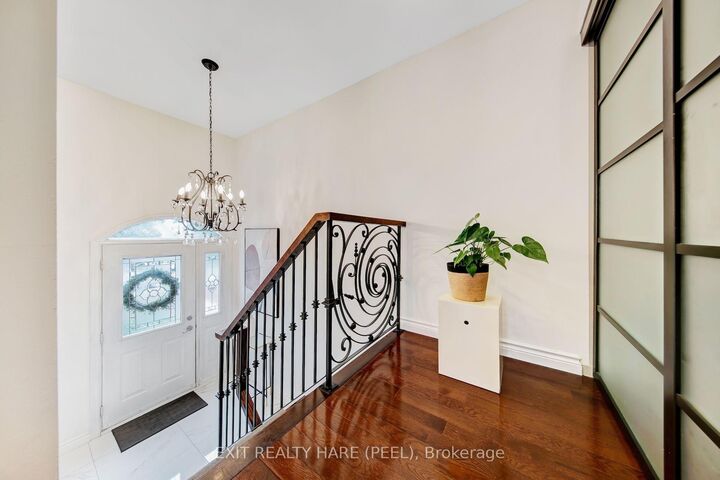 Property Photo: 48 Nanport Street ON L6S 4A3