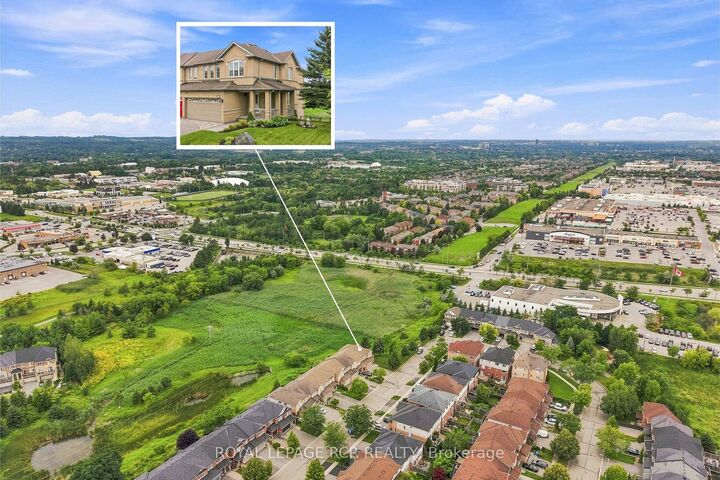 Property Photo: 70 Millcliff Circle ON L4G 7N9
