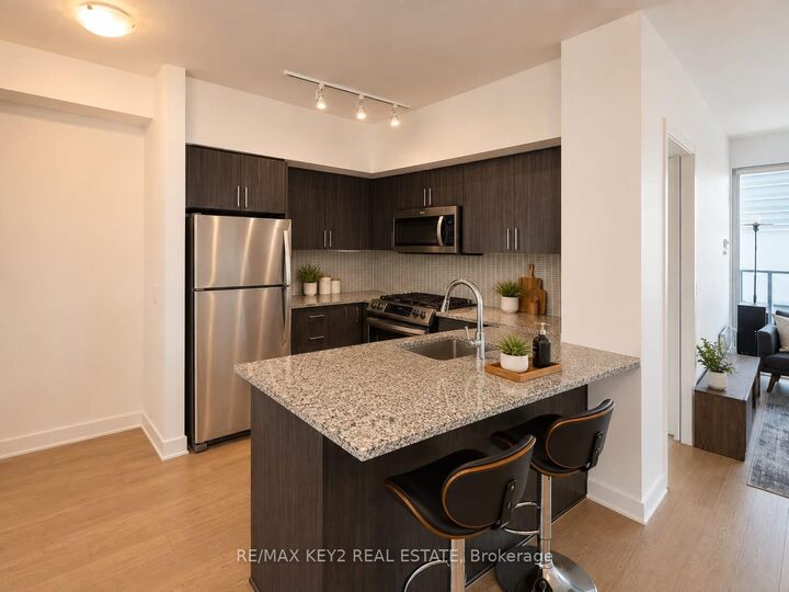 Property Photo: 30 Shore Breeze Drive 4416 ON M8V 0J1