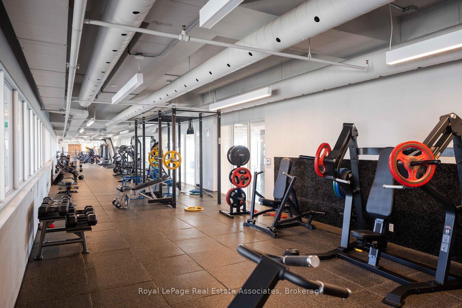 Property Photo: 30 Shore Breeze Drive 6104 ON M8V 0J1