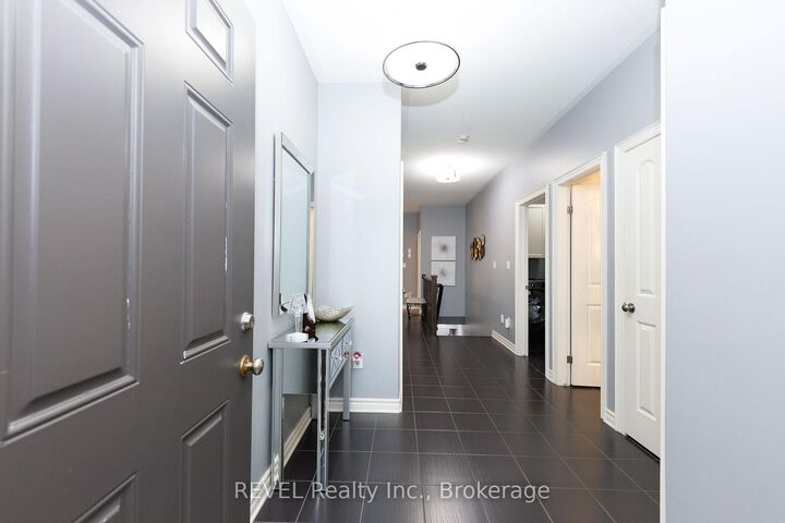 Property Photo: 4399 Montrose Road 3 ON L2H 1K1