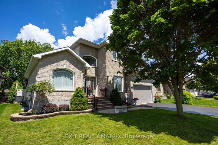 48 De La Rive Drive — photo 1