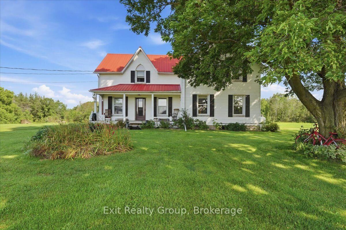 Property Photo: 678 Squire Road ON K0K 3C0