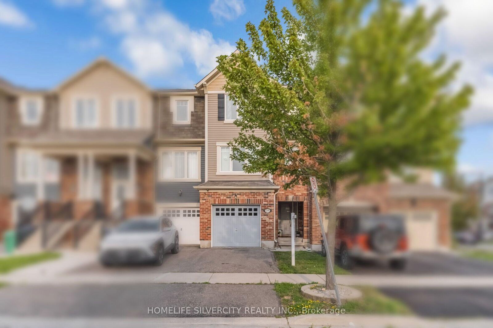 Property Photo: 31 Betterton Crescent ON L7A 0S5