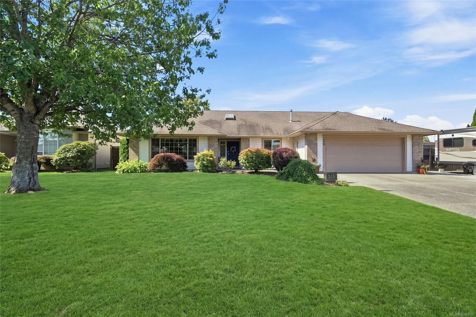 Property Photo: 258 Mulberry Pl BC V9P 2S7