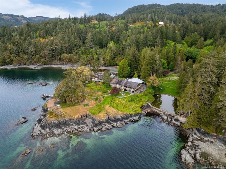 Property Photo: 1424 Gillespie Rd BC V9Z 0Z2