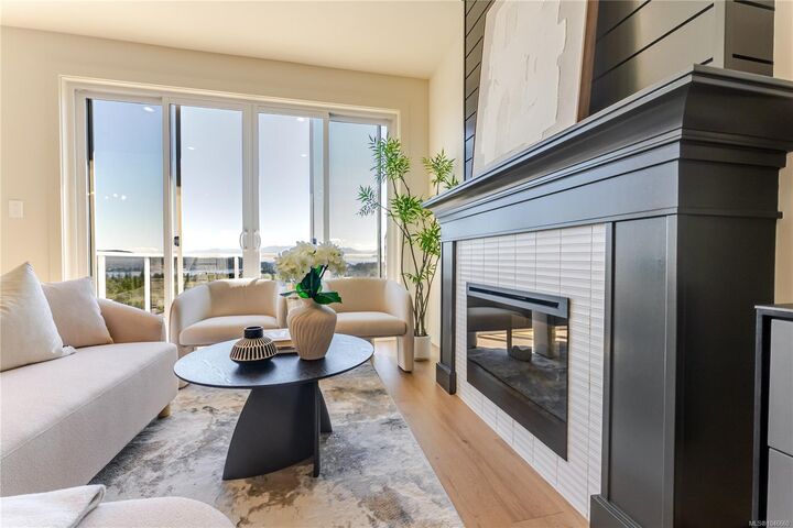Property Photo: 2291 Hudson Terr BC V9Z 1R2
