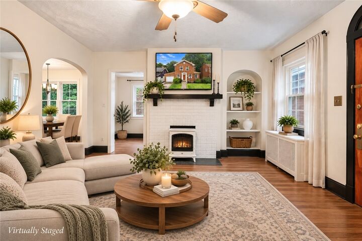 Property Photo: 40 Sceneridge Ave PA 15227