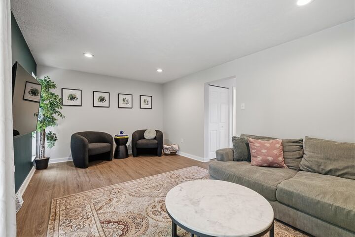 Property Photo: 316 Elm Ct PA 15237