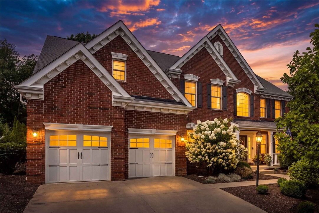 Property Photo:  100 Macintosh Ct  PA 16066 