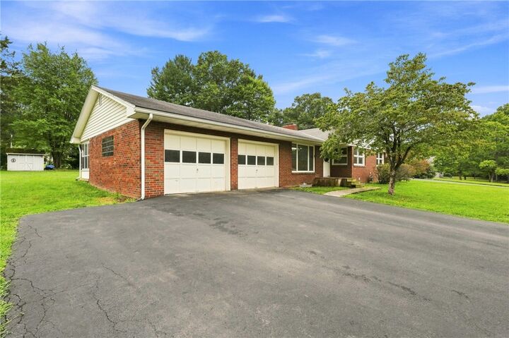 Property Photo:  460 Collier Rd  PA 16137 