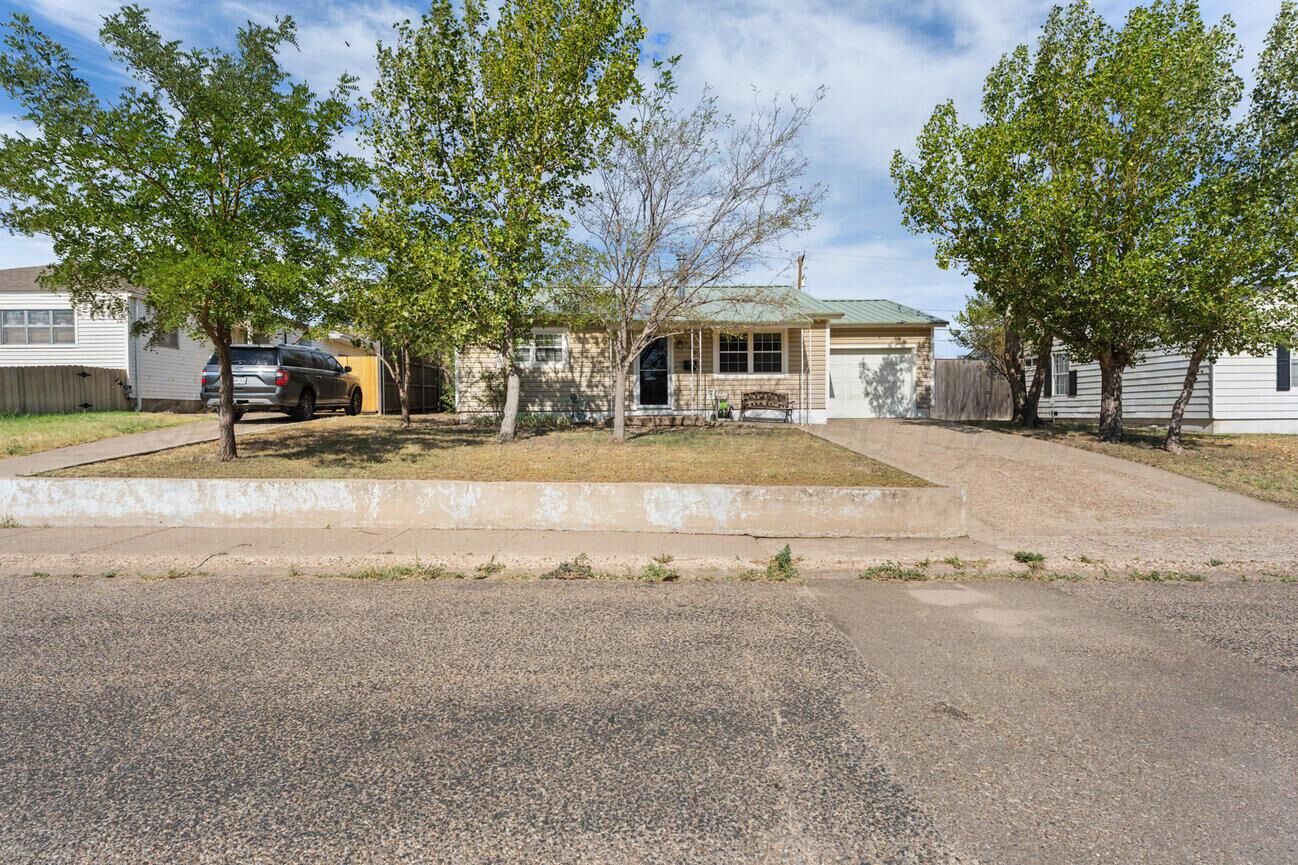 Property Photo:  1301 Cooley Drive  TX 79007 