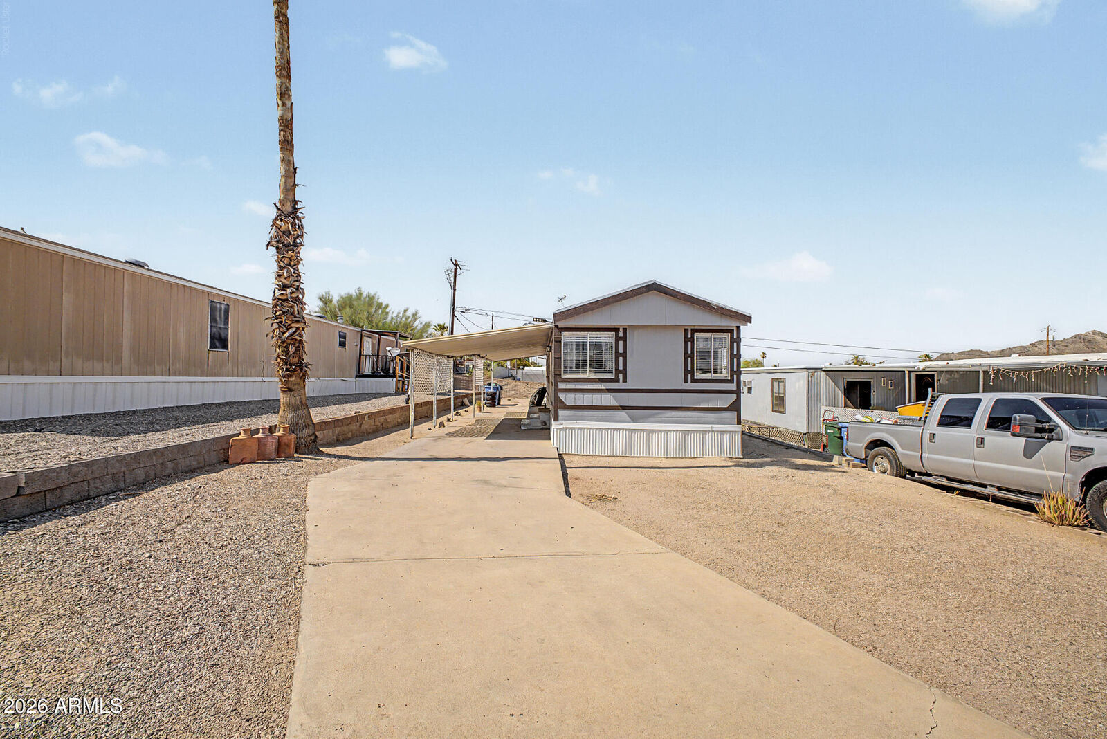 Property Photo: 1908 E Dahlia Drive AZ 85022