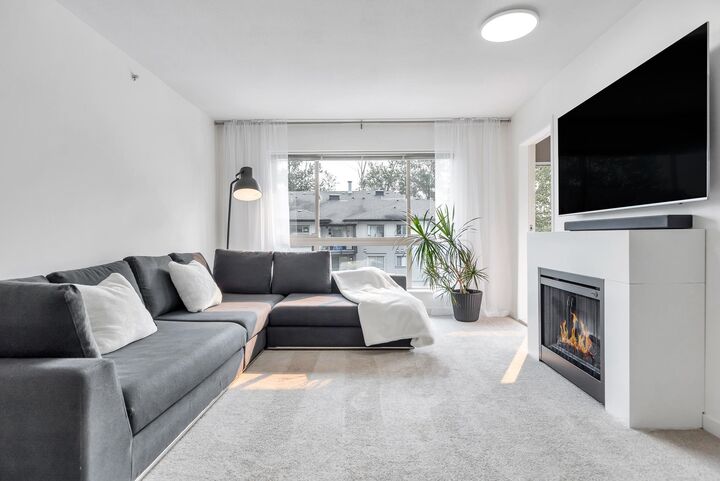 Property Photo: 11665 Haney Bypass 412 BC V2X 8W9