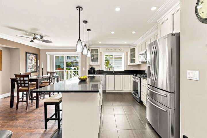 Property Photo: 34250 Hazelwood Avenue 52 BC V2S 7L4