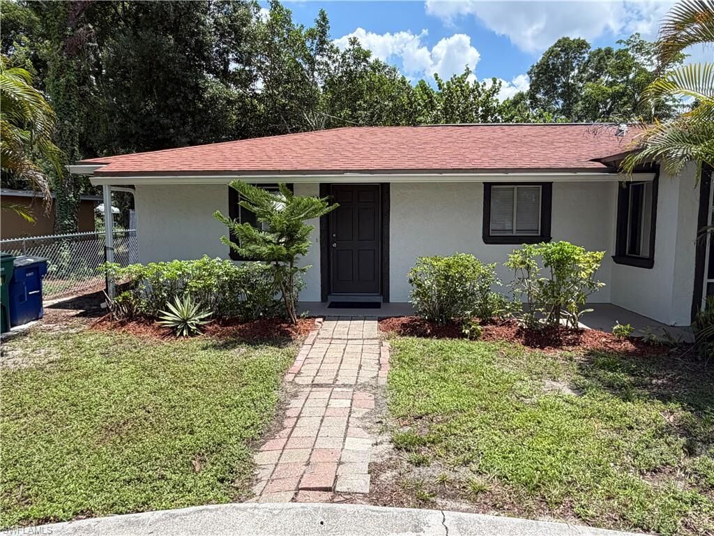Property Photo: 5829 Casablanca Ct FL 33919