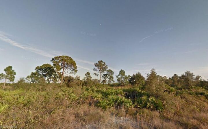 Property Photo:  1110 Fitch Ave  FL 33972 