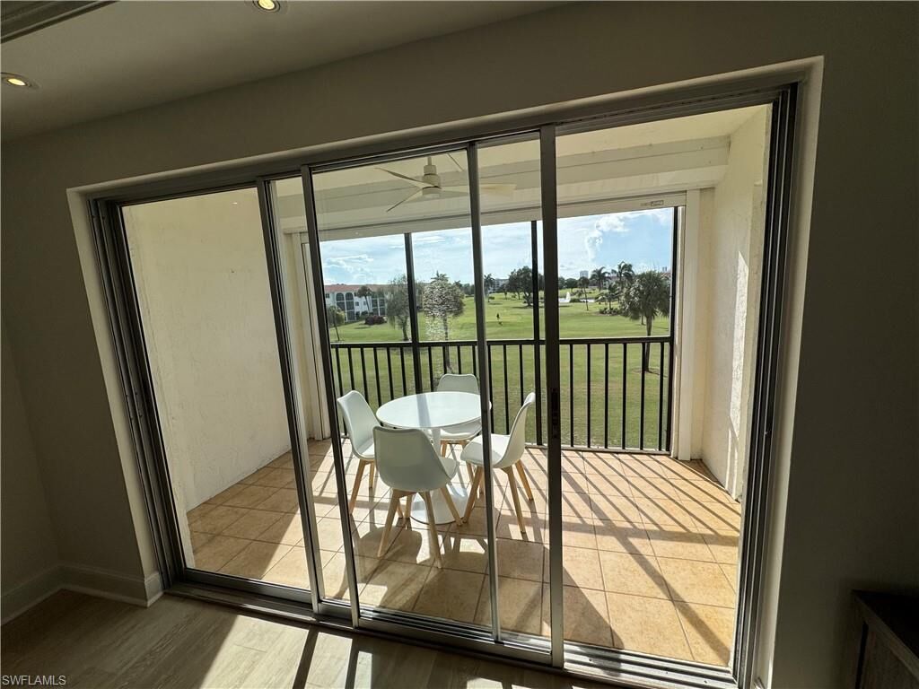 Property Photo: 37 High Point Cir E 305 FL 34103