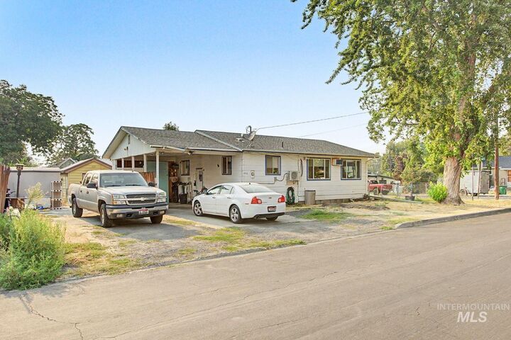 Property Photo:  426 16th Ave  ID 83501 