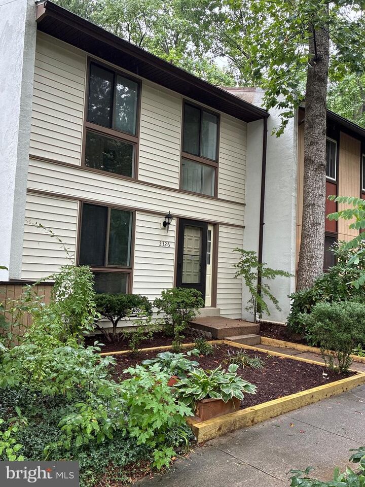 Property Photo: 2326 Antiqua Court VA 20191