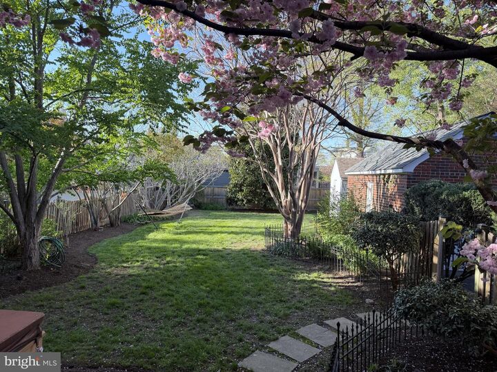 Property Photo: 108 Stewart Avenue VA 22301