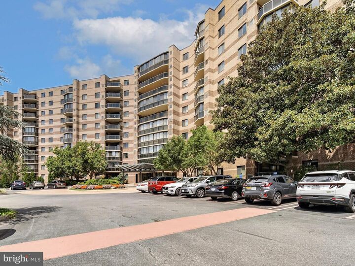 Property Photo:  8350 Greensboro Drive 826  VA 22102 