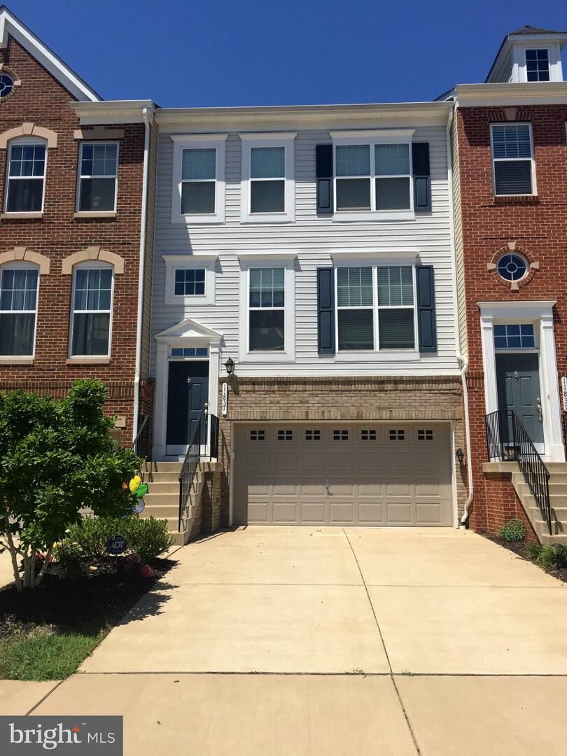 Property Photo: 11837 Lake Baldwin Drive VA 20136