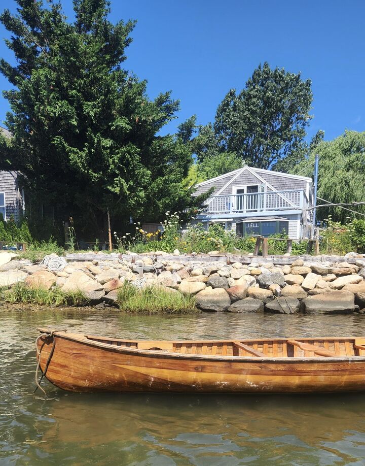 Property Photo:  