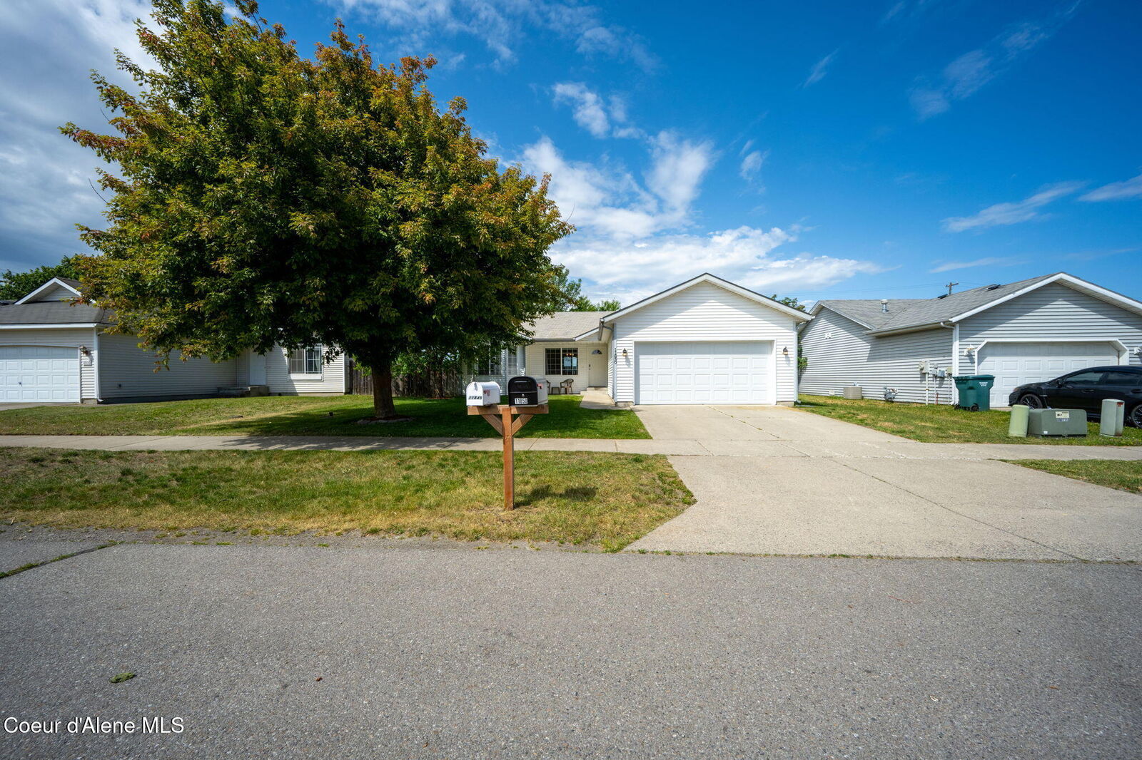 Property Photo:  11850 N Stinson Loop  ID 83835 