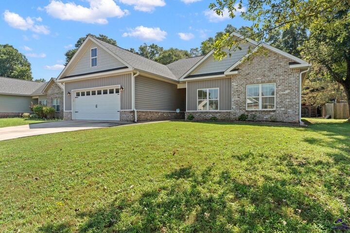 Property Photo:  204 Dennard Drive  GA 31069 
