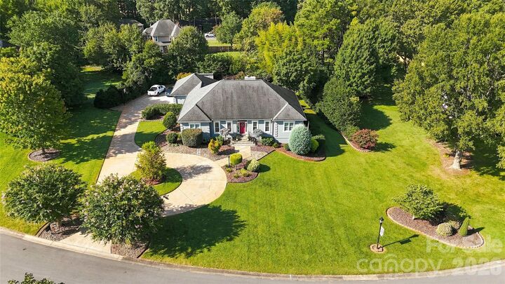 Property Photo: 1808 Country Garden Drive NC 28150