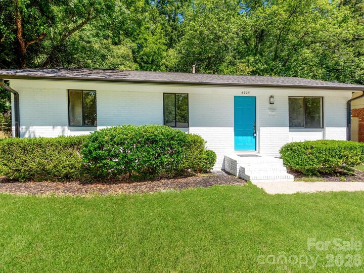 Property Photo: 4925 Springview Road NC 28213