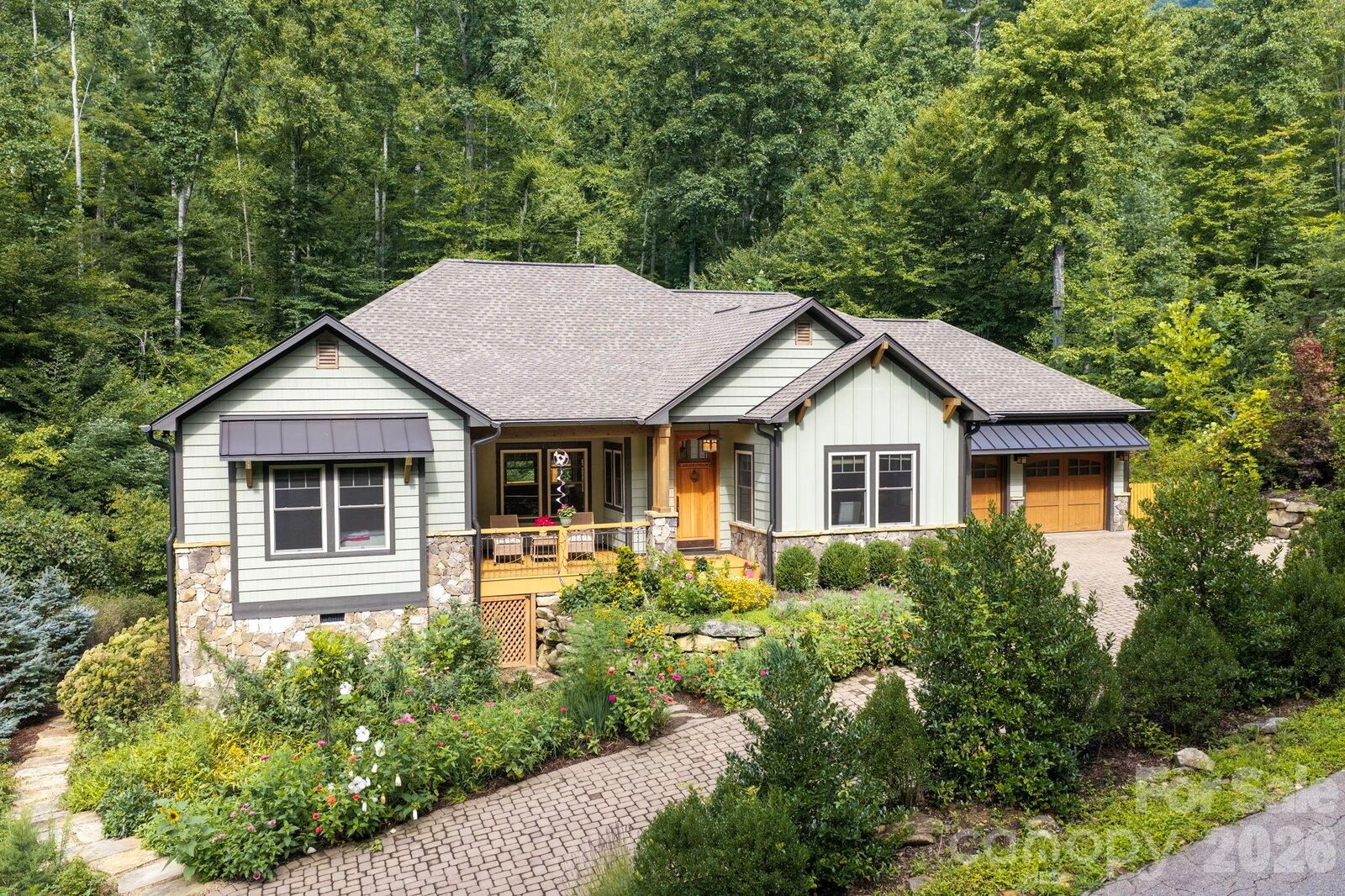 Property Photo:  18 Hawks Pointe Lane  NC 28787 