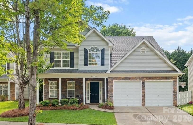 Property Photo:  19300 Kanawha Drive  NC 28031 