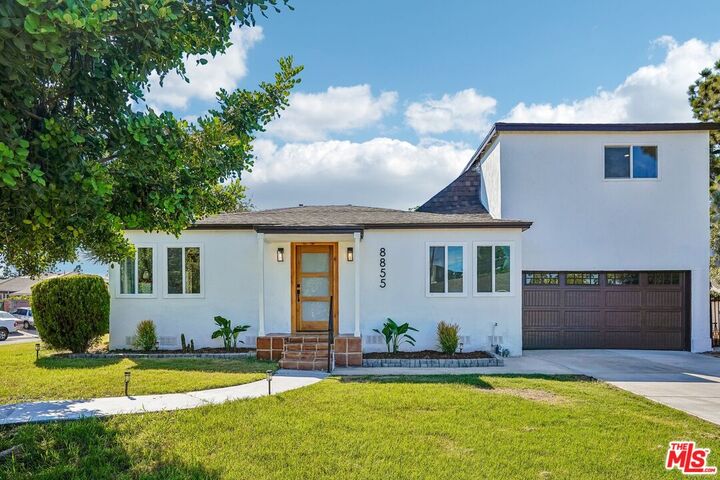 Property Photo: 8855 Lilienthal Ave CA 90045