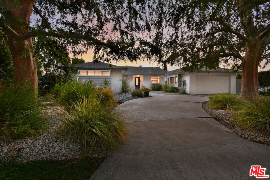 Property Photo: 5071 Gaynor Ave CA 91436