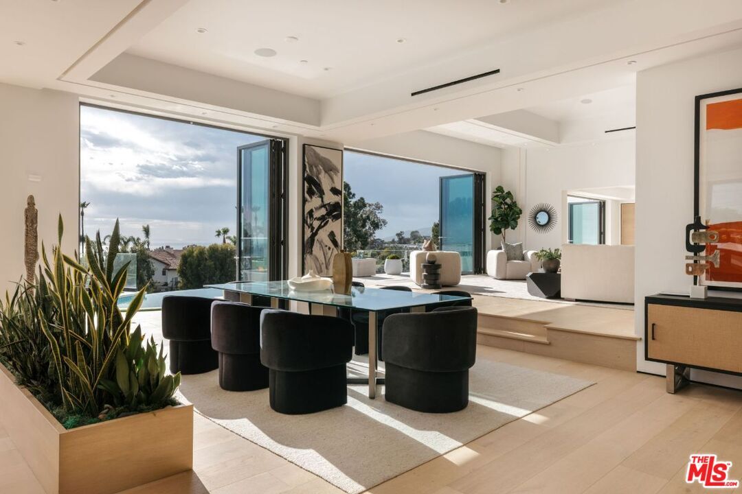 Property Photo: 29600 Harvester, Unit Lse CA 90265