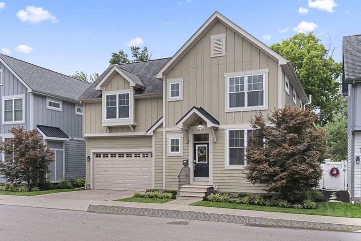 Property Photo:  1527 Ida Avenue  OH 43212 