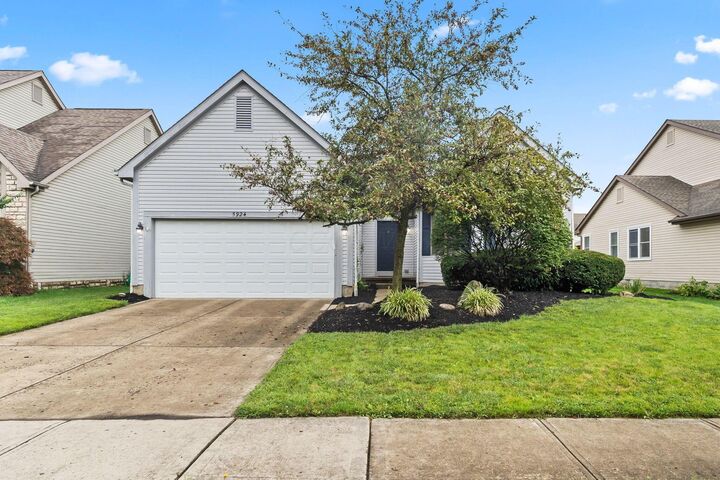 Property Photo: 5924 Heritage Farms Drive OH 43026