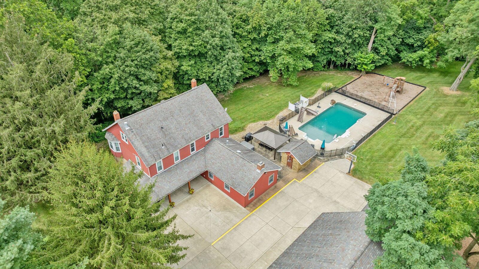 Property Photo:  1444 Blue Jay Road  OH 43056 