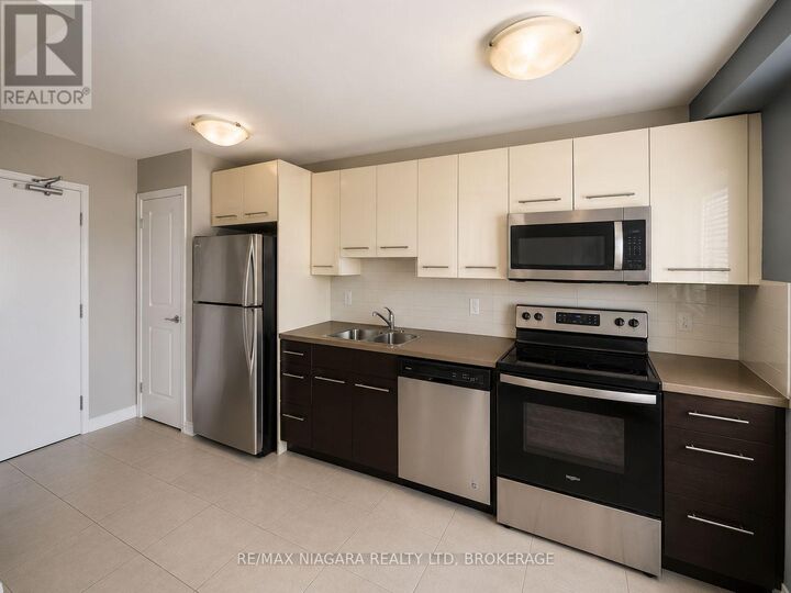 Property Photo:  99 Church Street 508  ON L2R 3E1 
