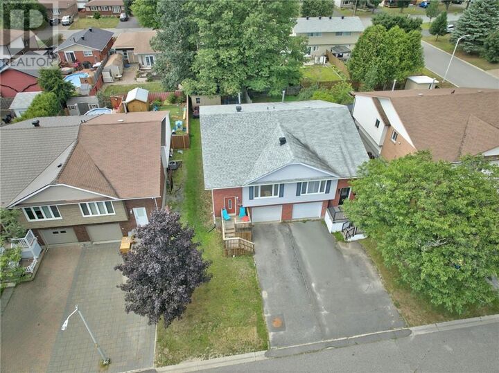 Property Photo: 13 Plumtree Crescent ON P3B 4G5
