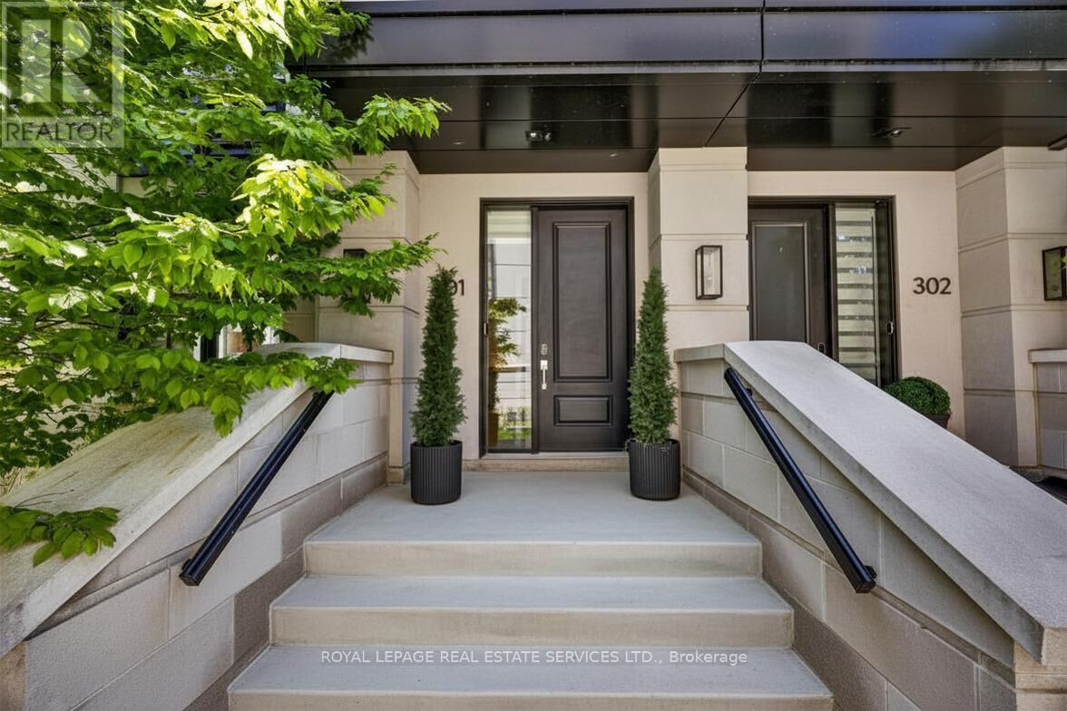 Property Photo:  1195 Gooseberry Lane 301  ON L5G 0B7 