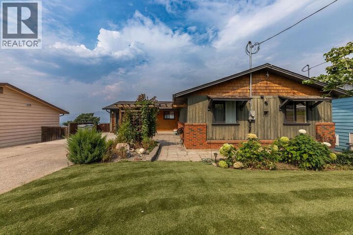 760 Arbutus Street — photo 1
