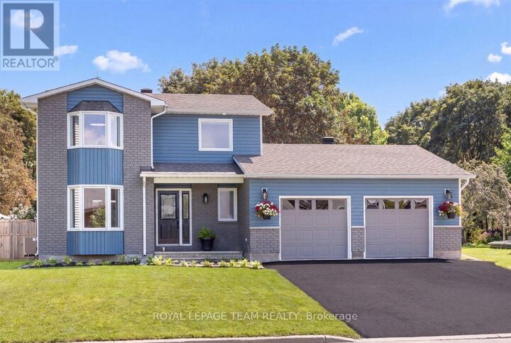 38 Patterson Crescent — photo 1