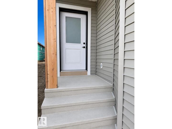 Property Photo:  13118 186 Av NW  AB T6V 0N3 