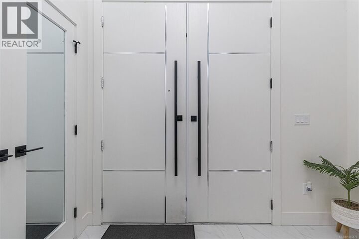 Property Photo: 83 Crease Avenue BC V8Z 1S6